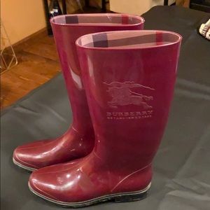 Burberry Rain boots - maroon Size 40 or W9